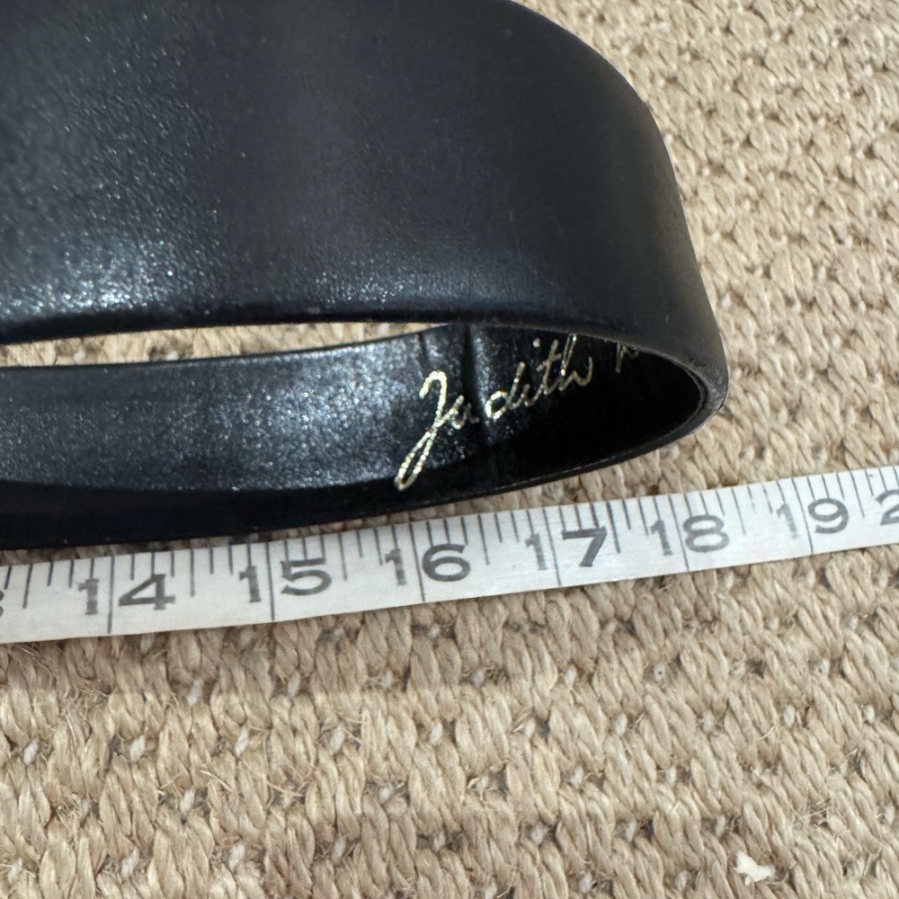 Judith Leiber Leather Waist Belt. Beautiful vintage detailed piece. - Picture 10 of 11